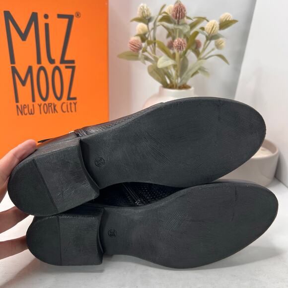 Miz Mooz Suzy Pebbled Leather Buckle Boot Ruched Zip Up Black Women's 39/8.5 NWB - Picture 9 of 11